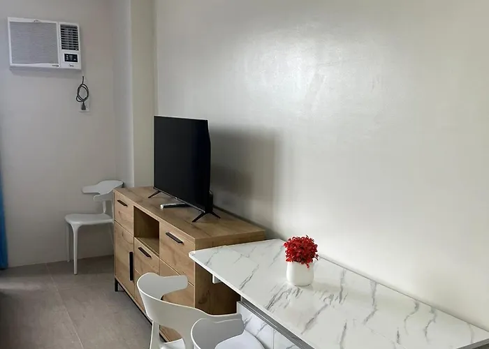 By Trixia Be Apartments, Luxury Apartments, Ac, Pool, Gym, Near It Park Cebu