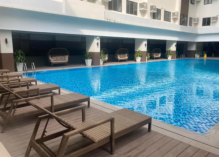 By Trixia Be Apartments, Luxury Apartments, Ac, Pool, Gym, Near It Park Apartment