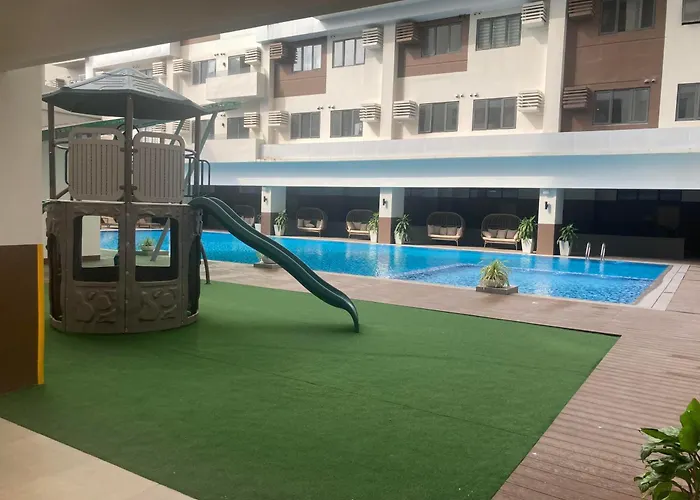 By Trixia Be Apartments, Luxury Apartments, Ac, Pool, Gym, Near It Park Apartment *